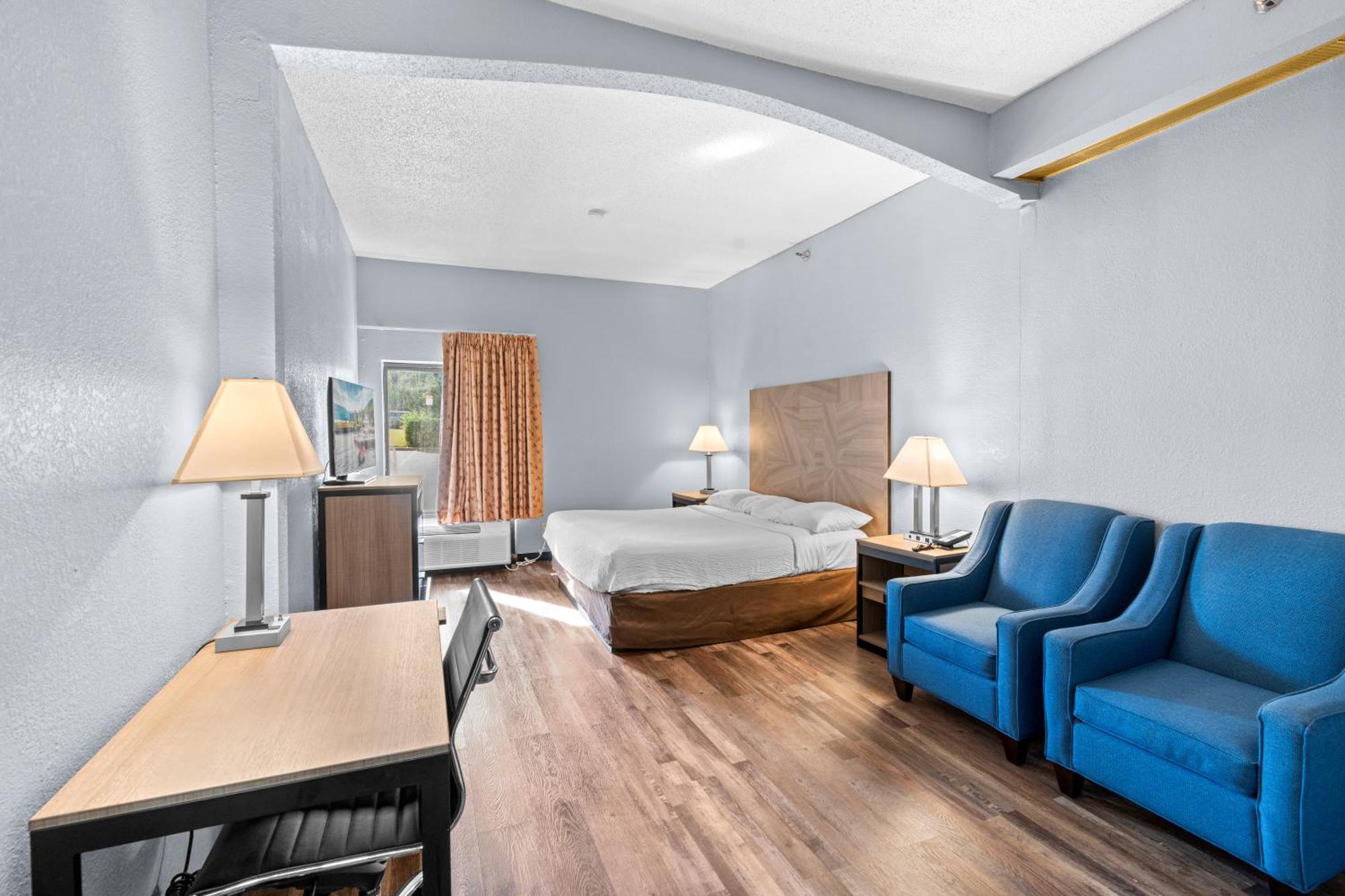 Baymont By Wyndham Lawrence Hotel Eksteriør billede