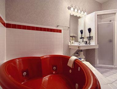 Baymont By Wyndham Lawrence Hotel Eksteriør billede